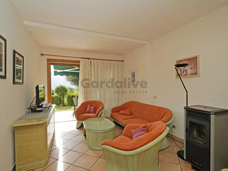 Immagine 23 di Casa indipendente in vendita  in Via Apollo 11 a Tremosine