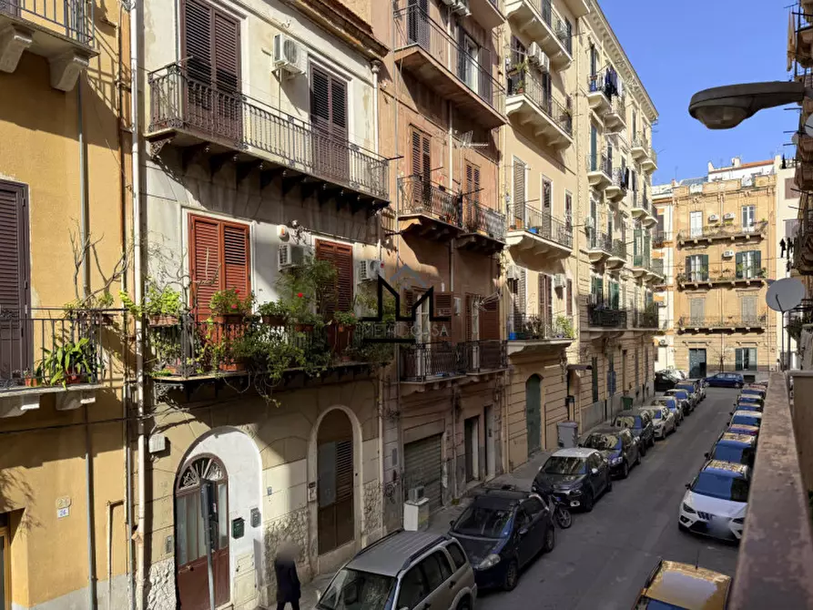 Immagine 11 di Appartamento in vendita  a Palermo