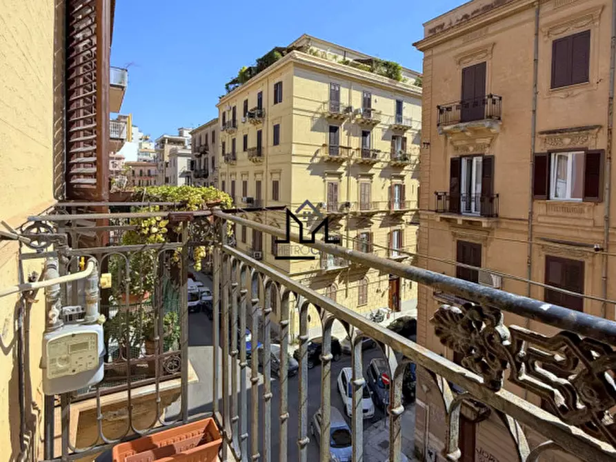 Immagine 22 di Appartamento in affitto  in Via Giuseppe Piazzi a Palermo