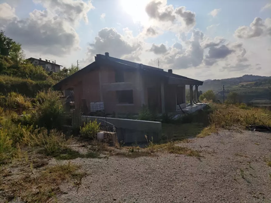 Immagine 1 di Casa indipendente in vendita  in VIA LONGIANO a Montiano