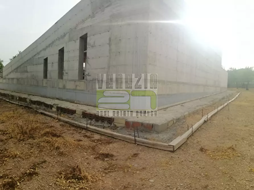 Immagine 34 di Villa in vendita  in contrada Risicone a Avola