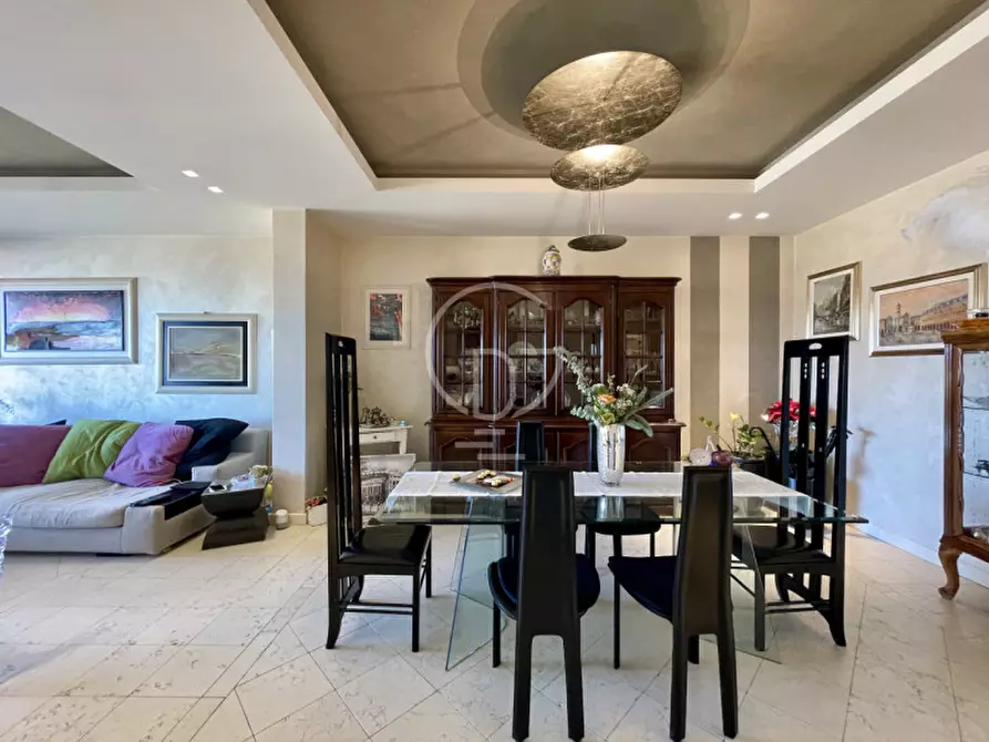 Immagine 9 di Appartamento in vendita  in Desenzano del Garda via villa del sole a Desenzano Del Garda