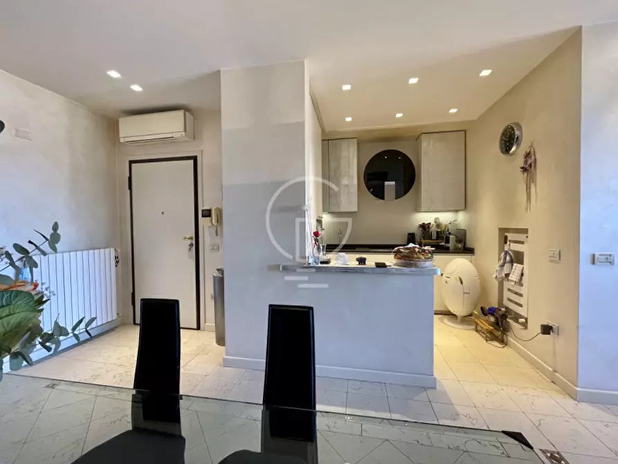 Immagine 12 di Appartamento in vendita  in Desenzano del Garda via villa del sole a Desenzano Del Garda