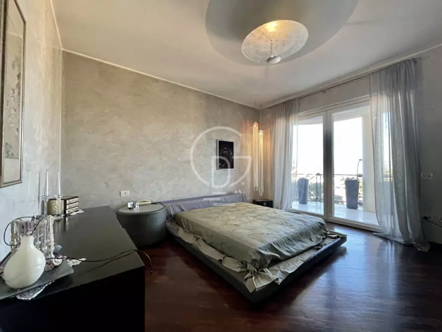 Immagine 14 di Appartamento in vendita  in Desenzano del Garda via villa del sole a Desenzano Del Garda