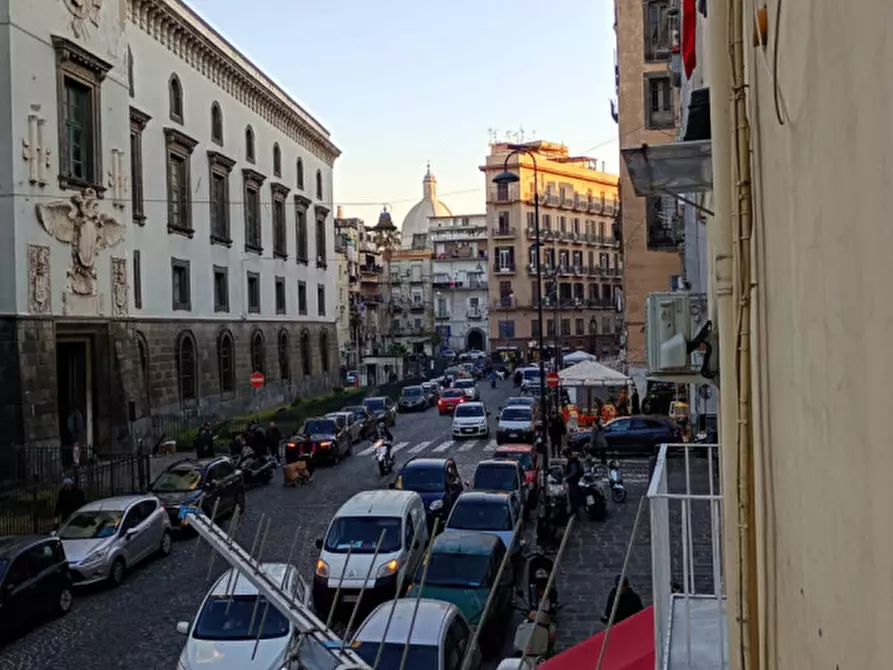 Immagine 2 di Monolocale in affitto  in via dei tribunali 197 a Napoli