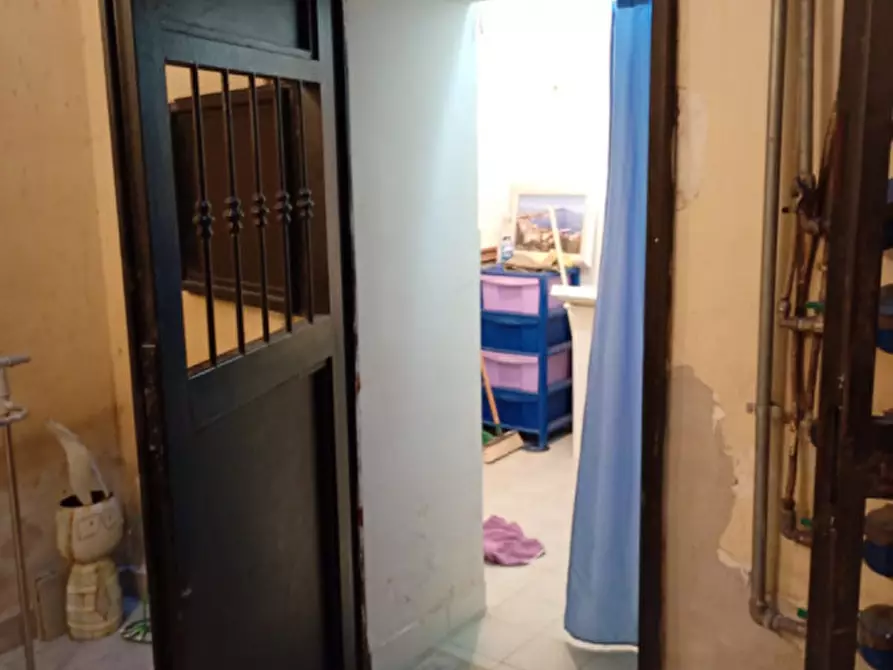 Immagine 4 di Monolocale in affitto  in via dei tribunali 197 a Napoli