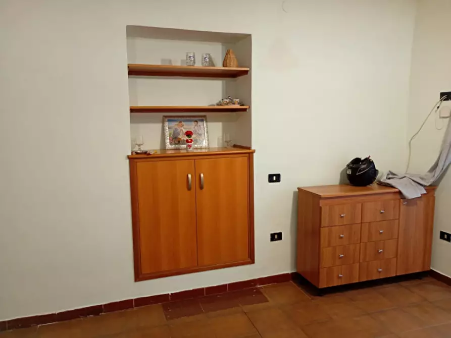 Immagine 14 di Monolocale in affitto  in via dei tribunali 197 a Napoli