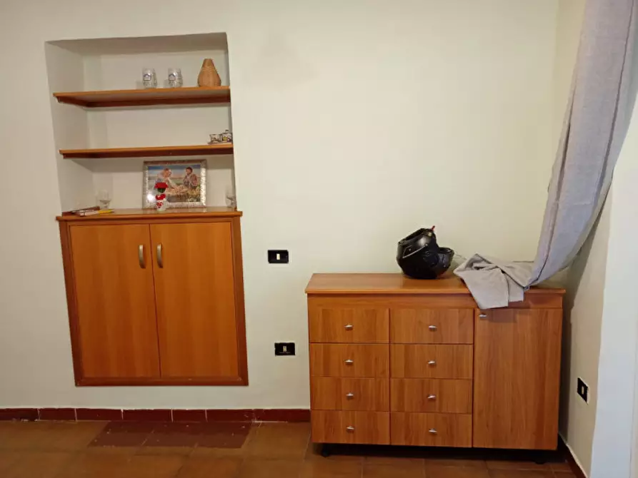 Immagine 18 di Monolocale in affitto  in via dei tribunali 197 a Napoli