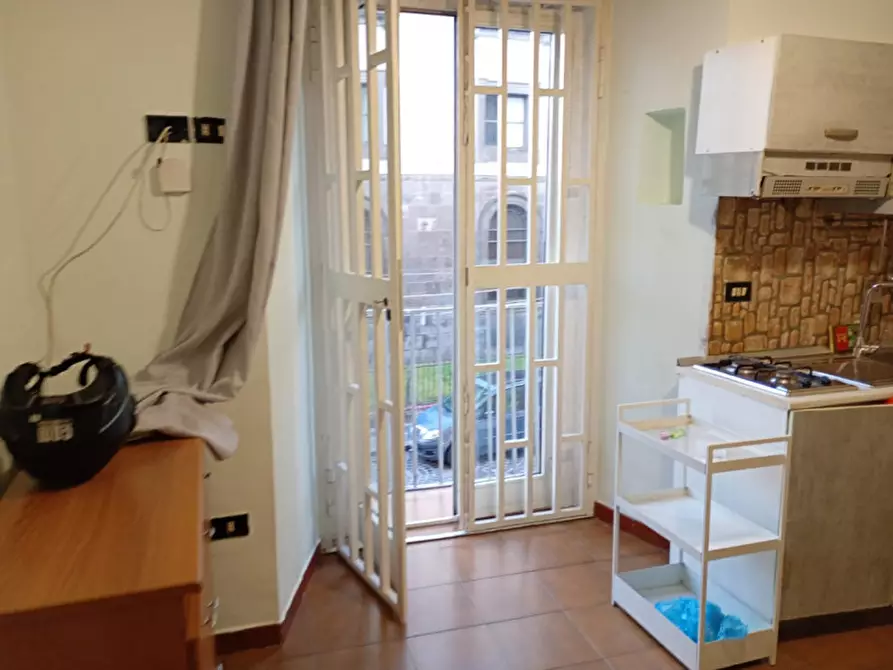 Immagine 22 di Monolocale in affitto  in via dei tribunali 197 a Napoli