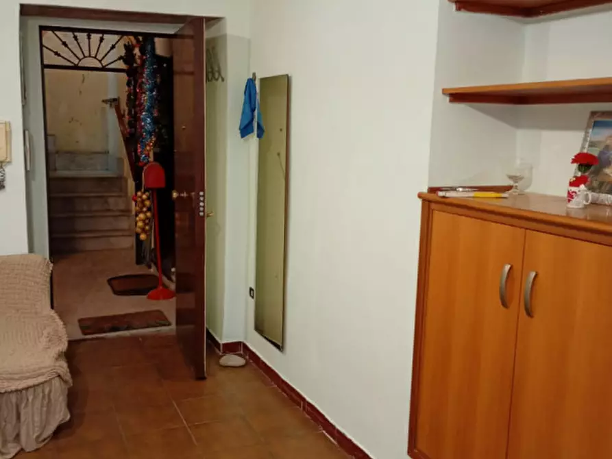 Immagine 23 di Monolocale in affitto  in via dei tribunali 197 a Napoli