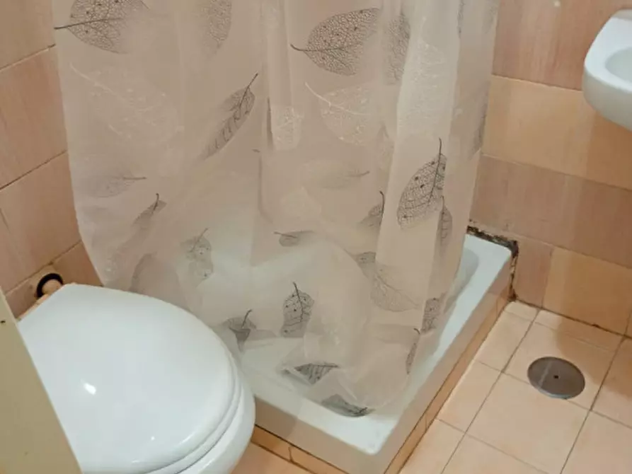 Immagine 29 di Monolocale in affitto  in via dei tribunali 197 a Napoli