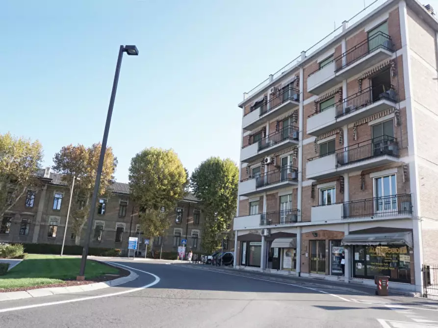 Immagine 2 di Ufficio in vendita  in piazzale vittorio veneto, 11 a Colorno