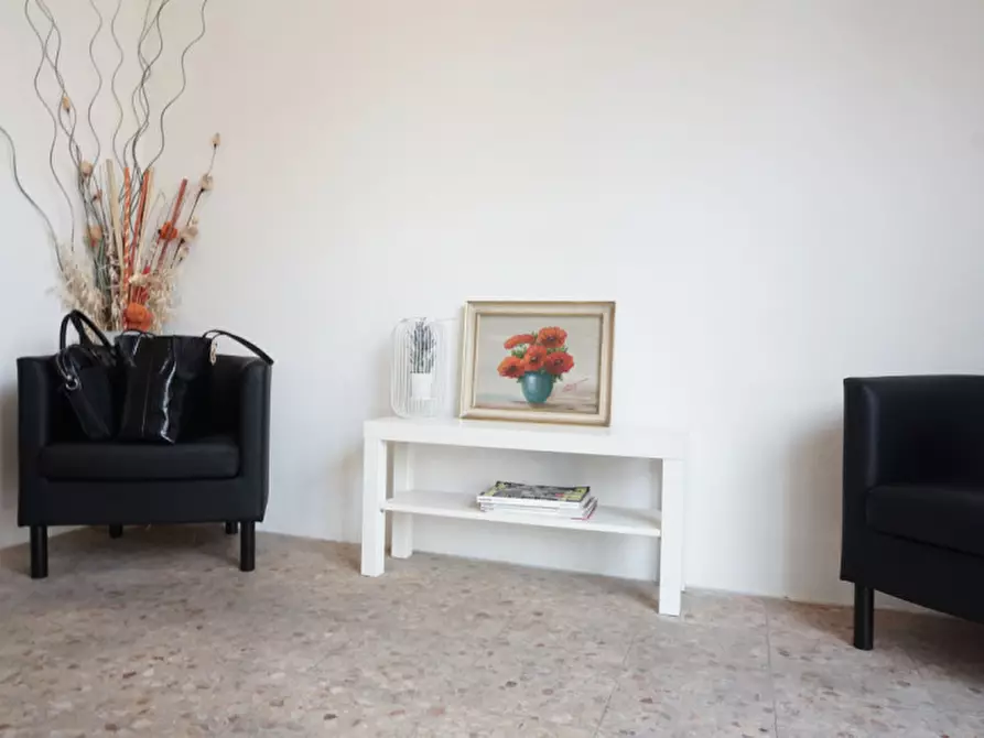 Immagine 14 di Ufficio in vendita  in piazzale vittorio veneto, 11 a Colorno