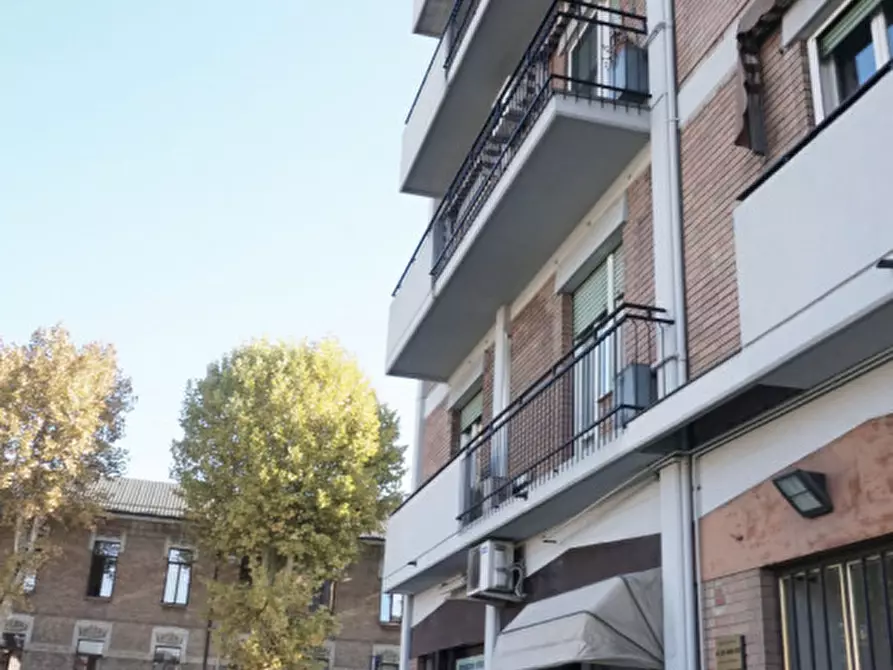 Immagine 17 di Ufficio in vendita  in piazzale vittorio veneto, 11 a Colorno