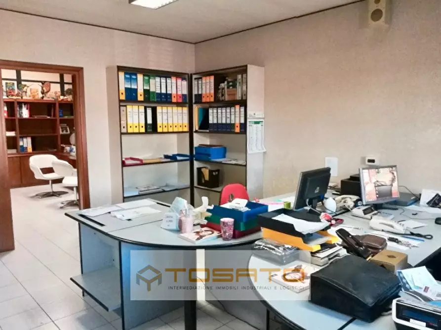 Immagine 1 di Capannone industriale in vendita  a Verona