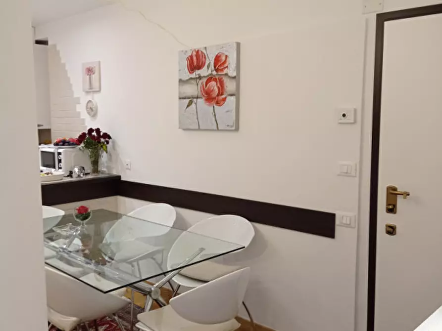 Immagine 3 di Appartamento in vendita  in Corso Giovanni Amendola a Ancona