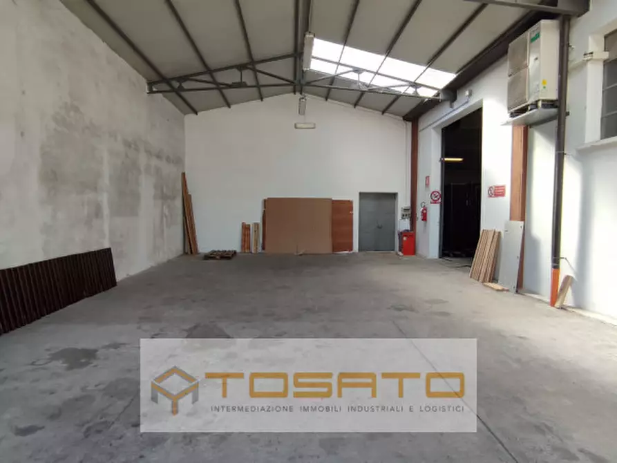 Immagine 3 di Capannone industriale in vendita  a San Pietro Di Morubio