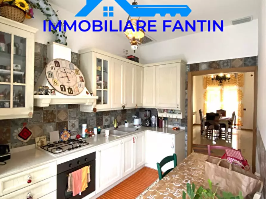 Immagine 8 di Appartamento in vendita  in via Zaniol a Treviso