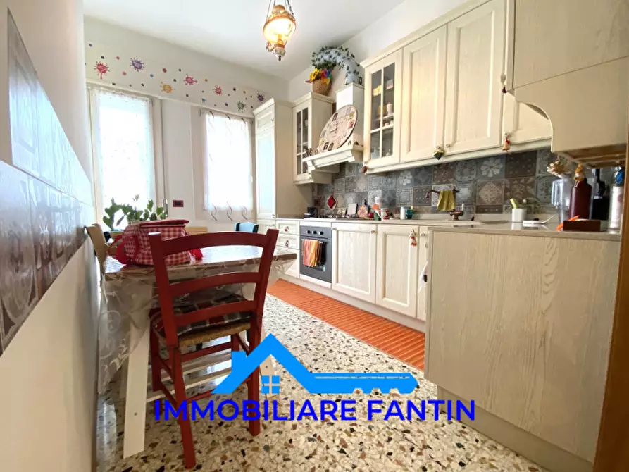 Immagine 9 di Appartamento in vendita  in via Zaniol a Treviso