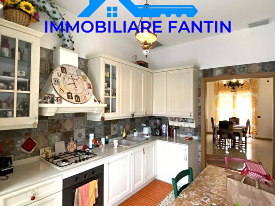 Immagine 10 di Appartamento in vendita  in via Zaniol a Treviso