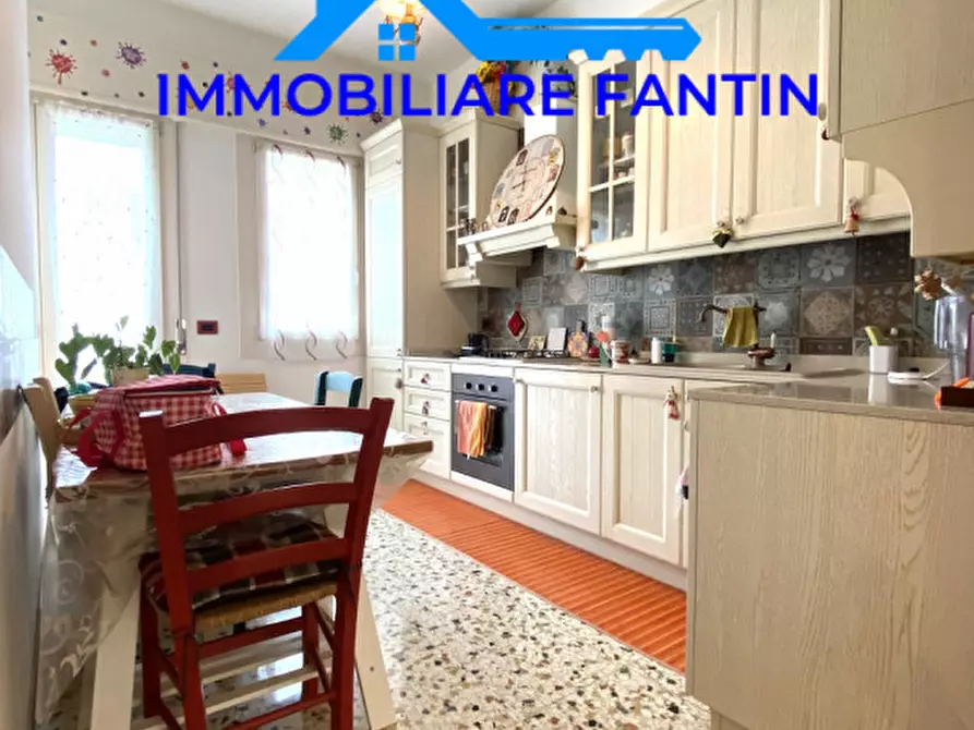 Immagine 11 di Appartamento in vendita  in via Zaniol a Treviso