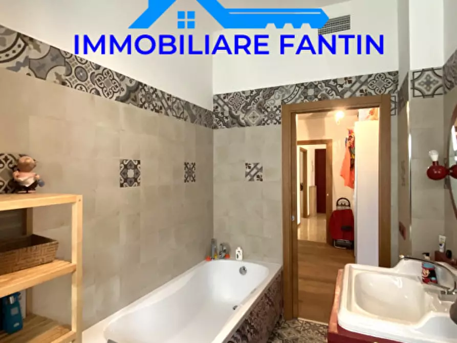 Immagine 37 di Appartamento in vendita  in via Zaniol a Treviso