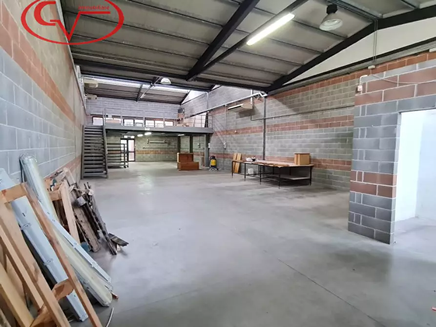 Immagine 3 di Capannone industriale in vendita  a Montevarchi