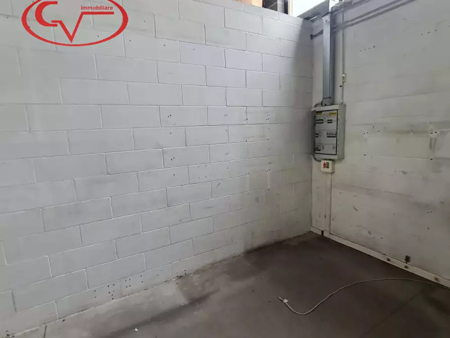Immagine 10 di Capannone industriale in vendita  a Montevarchi