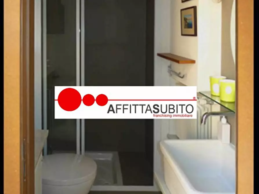 Immagine 6 di Appartamento in affitto  in Vico belle donne a Napoli