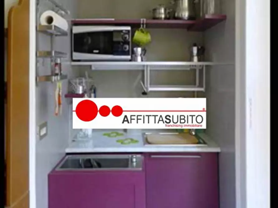 Immagine 7 di Appartamento in affitto  in Vico belle donne a Napoli