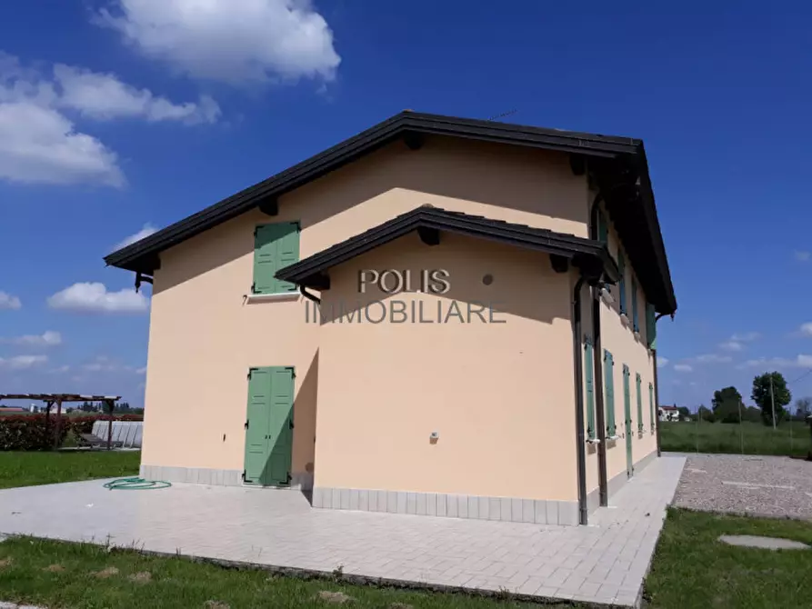 Immagine 3 di Villa in vendita  in VIA CODEBELLI a Concordia Sulla Secchia