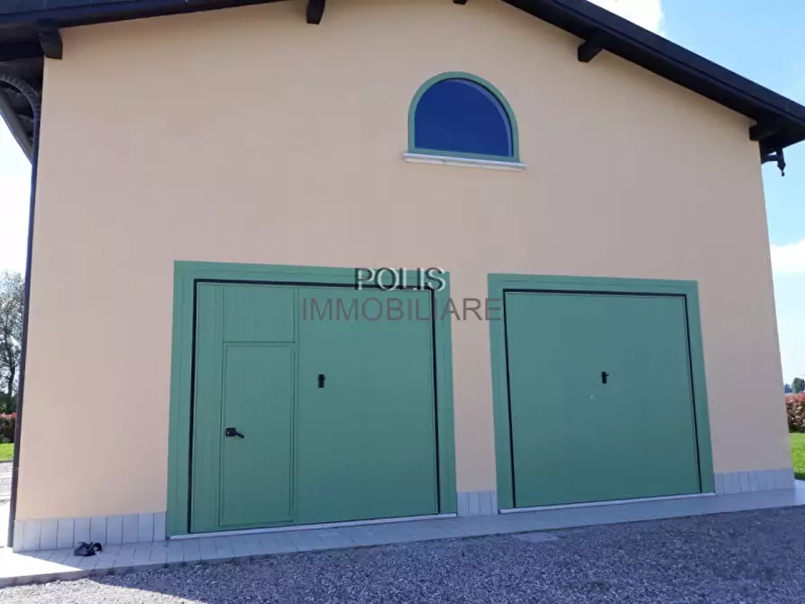 Immagine 41 di Villa in vendita  in VIA CODEBELLI a Concordia Sulla Secchia