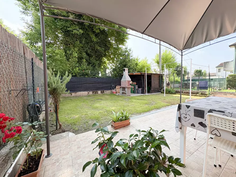 Immagine 5 di Villetta a schiera in vendita  in VIA RONCO ALL'ADIGE a Ronco All'adige