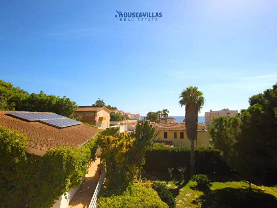 Immagine 1 di Appartamento in vendita  in contrada eloro a Noto