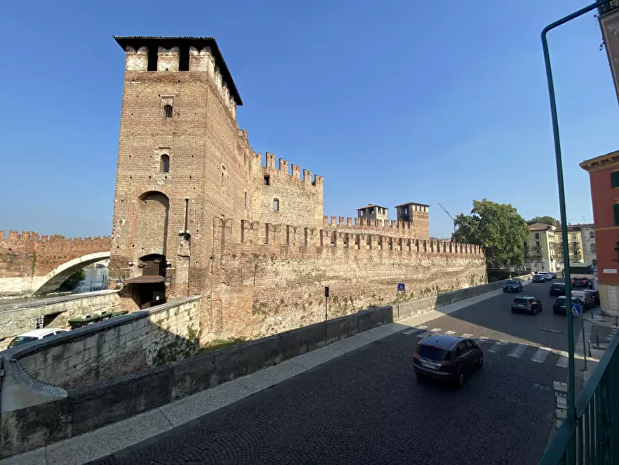 Immagine 13 di Appartamento in affitto  in rigaste san zeno 13 a Verona