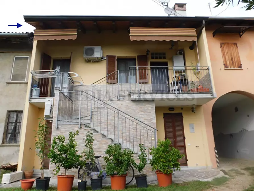 Immagine 1 di Appartamento in vendita  in via Giuseppe Garibaldi n° 32 a Sannazzaro De' Burgondi