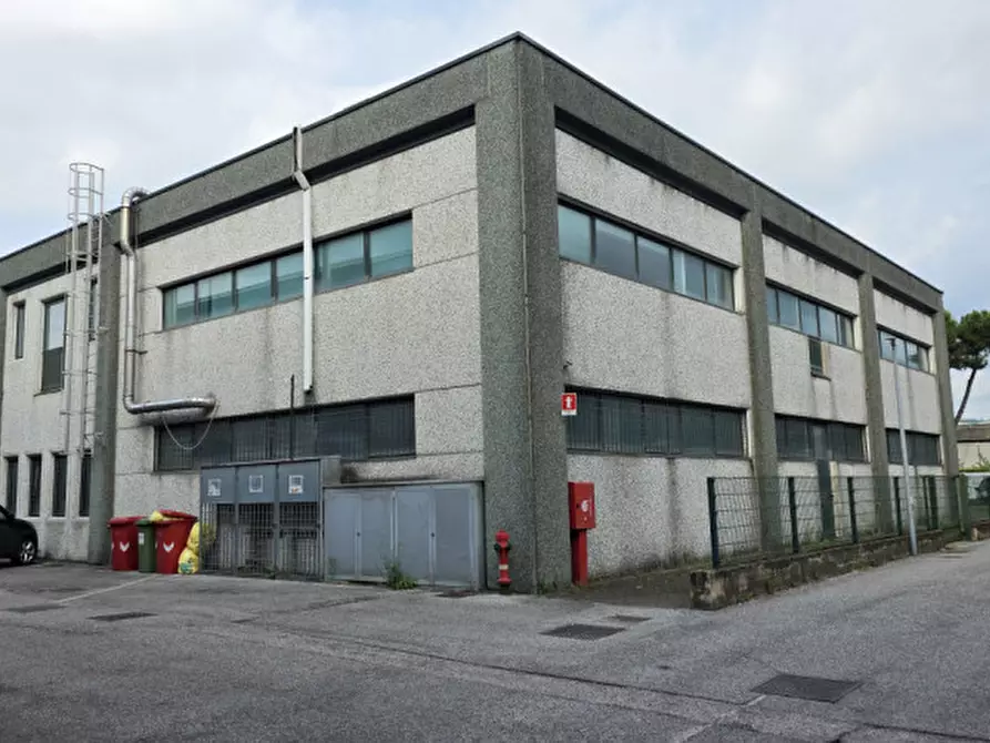 Immagine 2 di Laboratorio in vendita  a Trissino