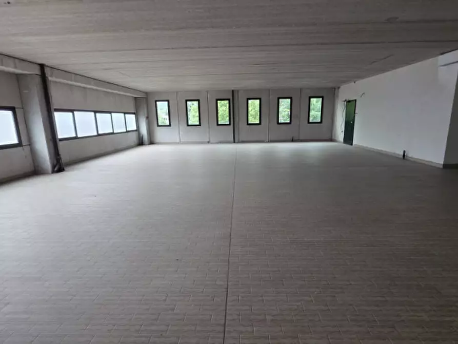 Immagine 6 di Laboratorio in vendita  a Trissino
