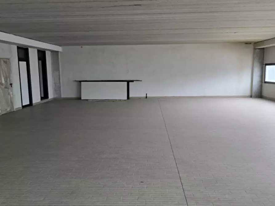 Immagine 9 di Laboratorio in vendita  a Trissino