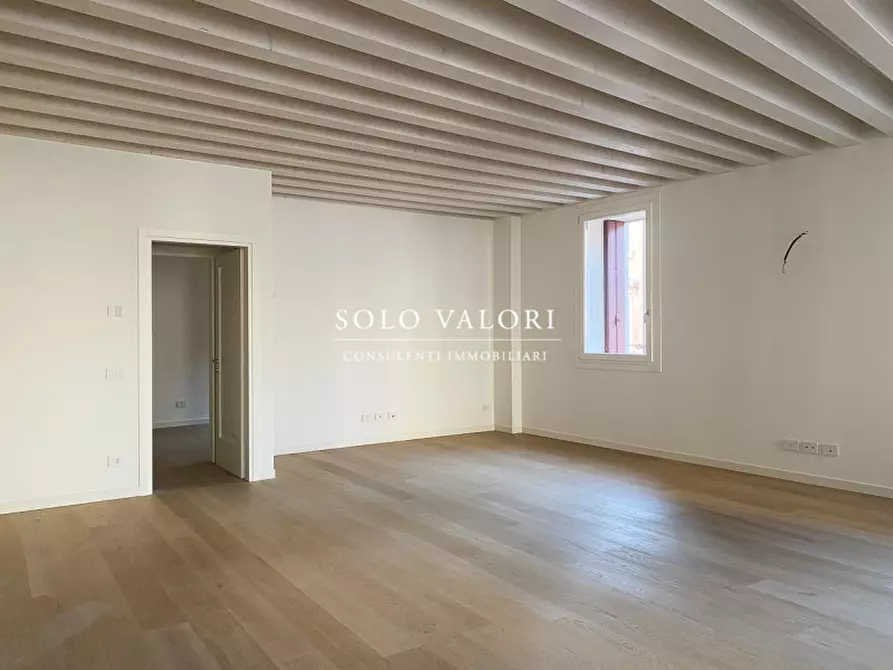 Immagine 1 di Appartamento in vendita  in Via Verci a Bassano Del Grappa