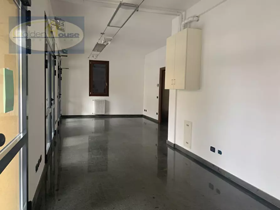 Immagine 4 di Negozio in affitto  in Via Canaletto a Minerbio