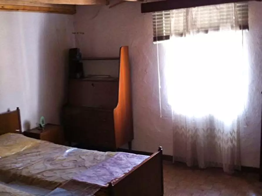 Immagine 9 di Rustico / casale in vendita  in Via Petrazzini a Crespadoro