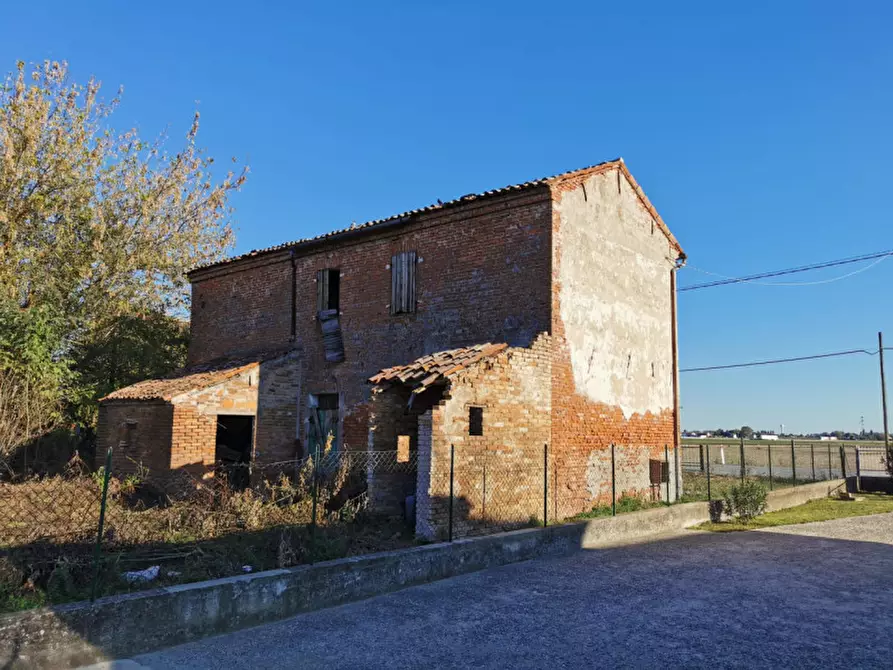Immagine 1 di Rustico / casale in vendita  a Stanghella