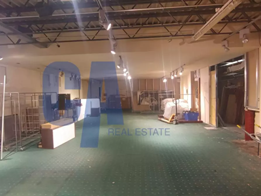 Immagine 13 di Negozio in affitto  in VIALE LANCETTI a Milano