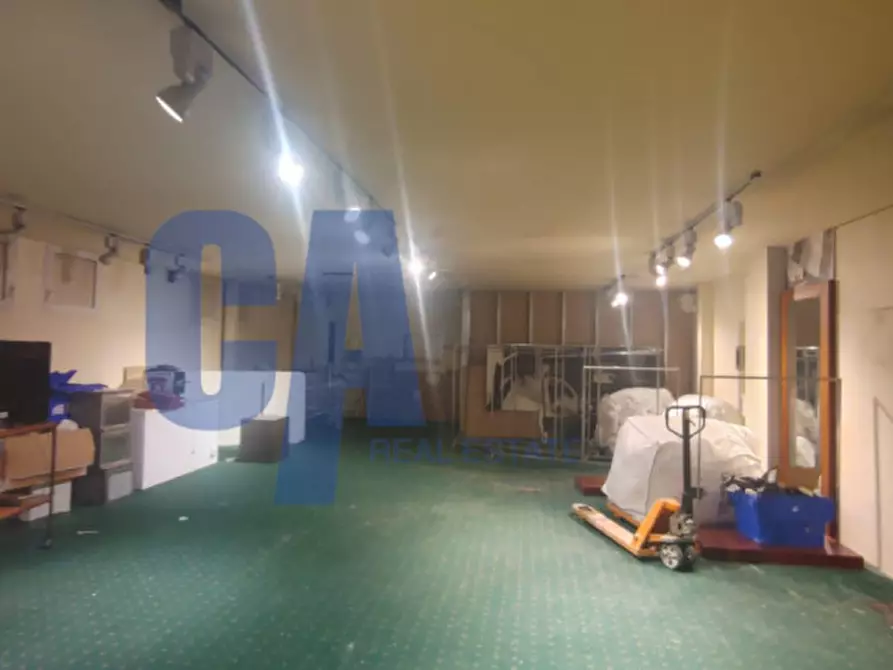 Immagine 18 di Negozio in affitto  in VIALE LANCETTI a Milano