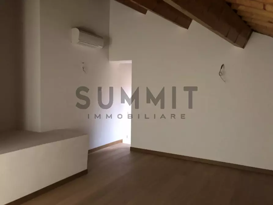 Immagine 9 di Appartamento in vendita  in schio a Schio