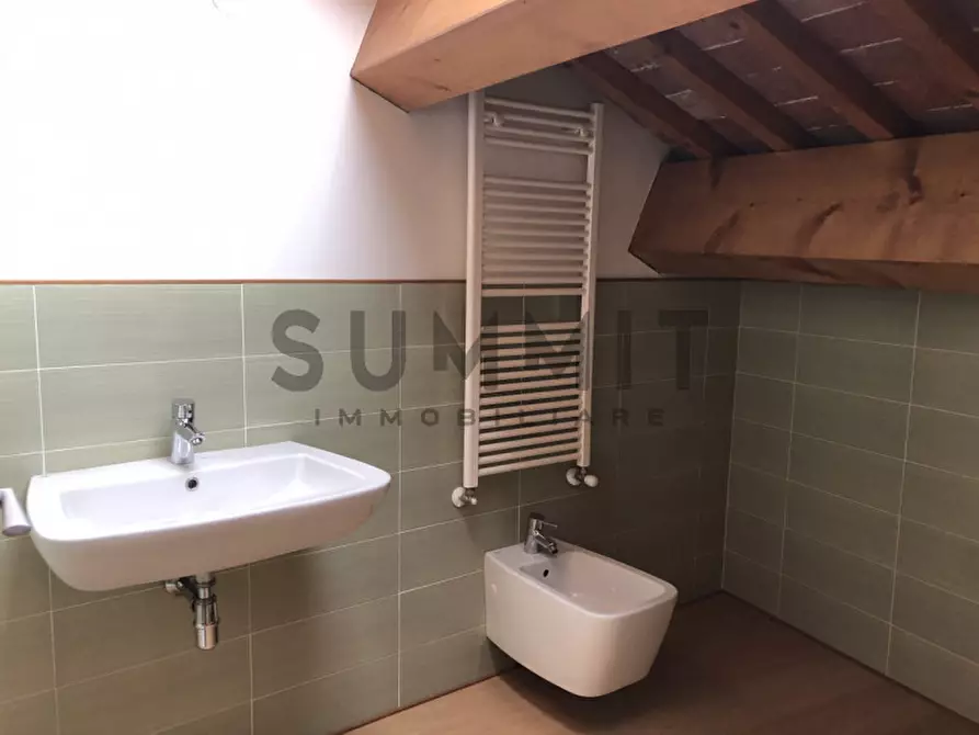 Immagine 10 di Appartamento in vendita  in schio a Schio