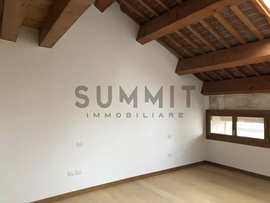 Immagine 8 di Appartamento in vendita  in schio a Schio