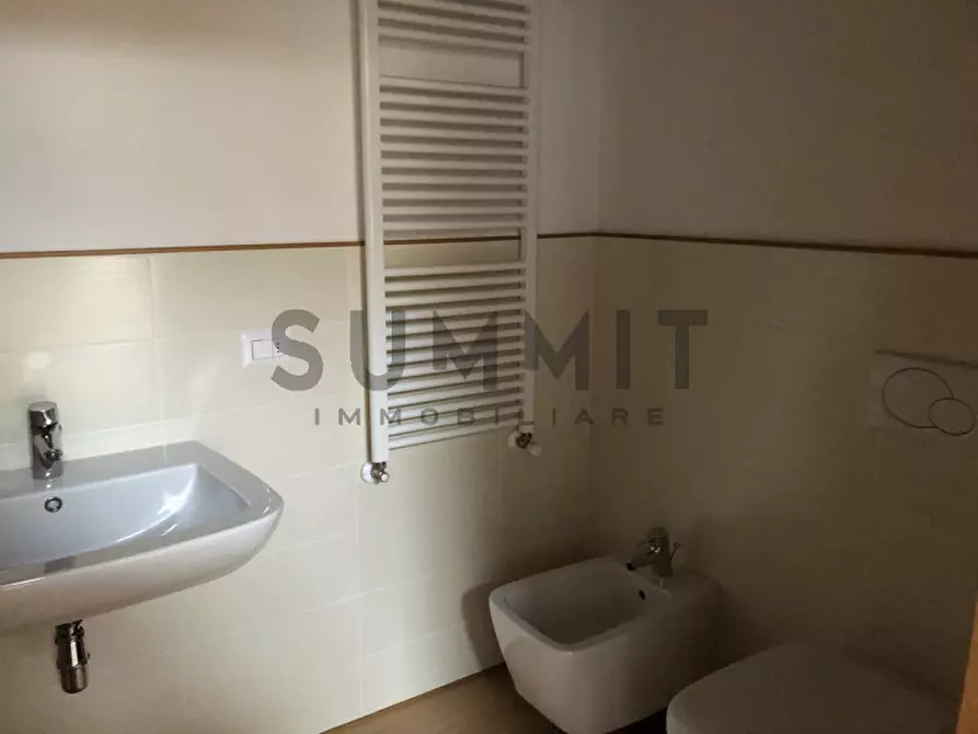 Immagine 12 di Appartamento in vendita  in schio a Schio