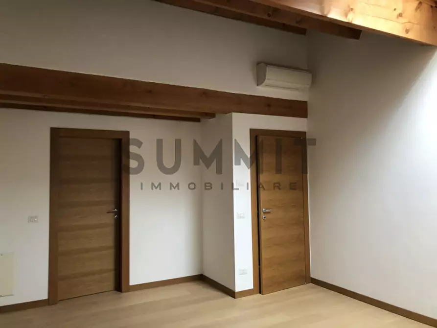 Immagine 15 di Appartamento in vendita  in schio a Schio